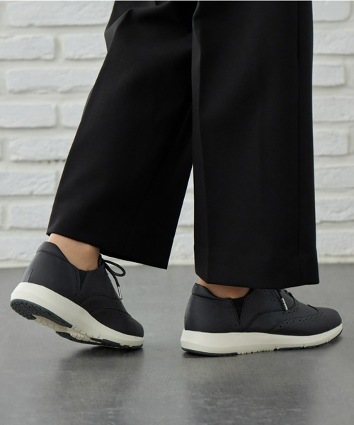 AcureZ（アキュアーズ） スニーカー トラッドテイスト「母趾にやさしい