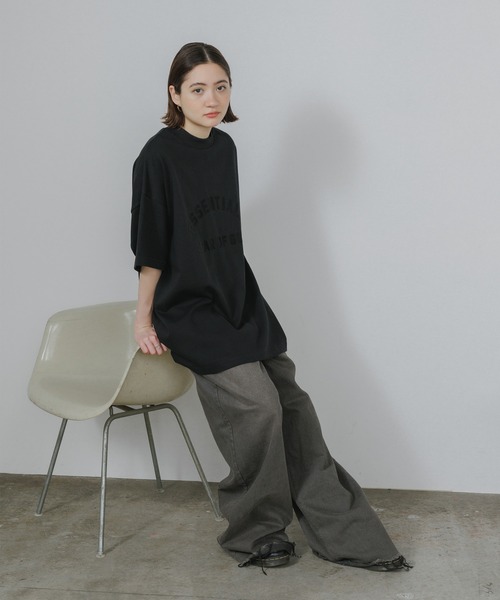 【希少/送料・関税無料】Essentials Photo T-shirt FOG ESSENTIALS - Boxy Photo T-Shirt | laid-back