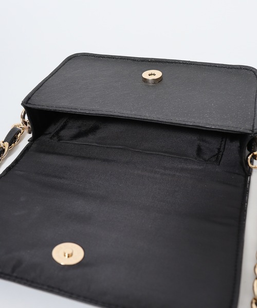 CECIL McBEE　ショルダーバッグ CECIL McBEE ラメチェーンカブセショルダーバッグ（ショルダーバッグ