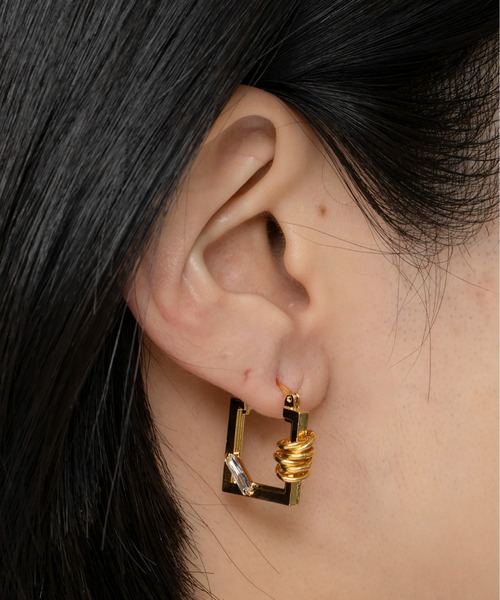 LAPUIS（ラピュイ） ピアス Coil Frame pierced earrings レディース