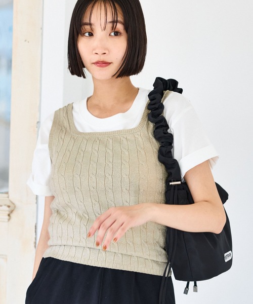 新品未使用　ノベルティ　ニットタンクトップ　ロゴ入り　ホワイト×ブラック VIS（ビス） タンクトップ ノースリーブ 「前後2WAY」ケーブルニット