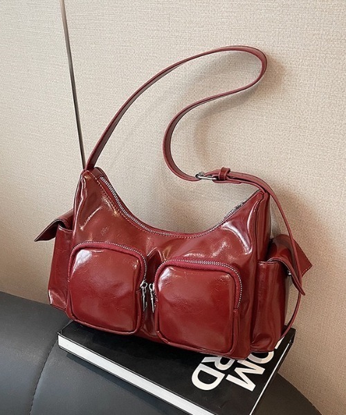 ＠✨OFF-WHITE 穴あき　ショルダーバッグ　2way レッド 様専用✨OFF-WHITE 穴あき ショルダーバッグ 2way レッド - メルカリ