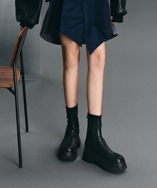 CHARLES ＆ KEITH（チャールズ&キース） ブーツ Leoi レオイ バック