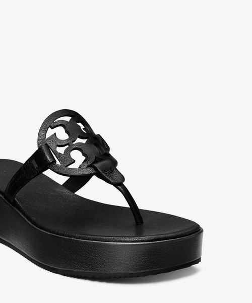 【ミスク】TORY BURCH ブラック フラットサンダル TORY BURCH（トリーバーチ） フラットサンダル 22.5cm ブラック