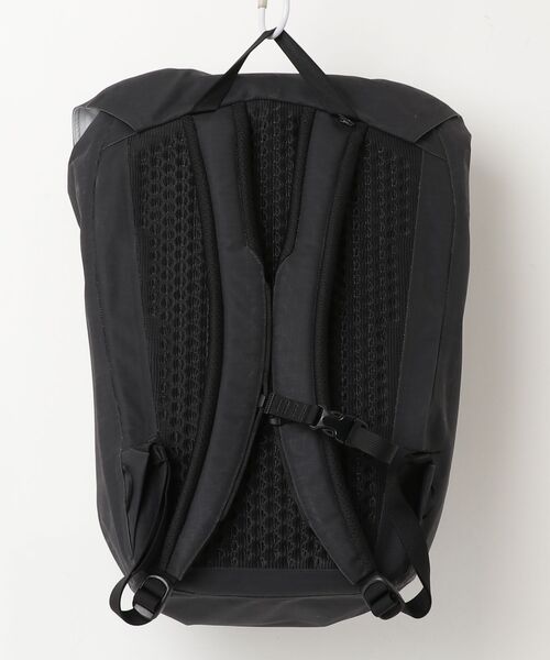✨入手困難✨アークテリクス PENDER リュック A4収納可能 大容量 黒 ARC'TERYX（アークテリクス） ワンポイントリュック - ブラック メンズ