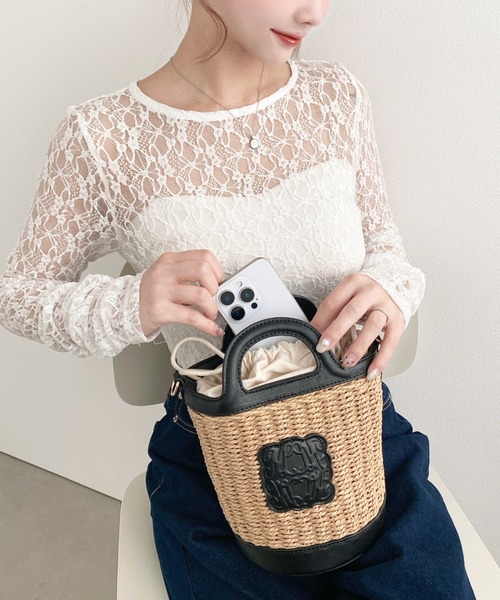 moment+ かごバッグ カゴバッグ レザーエンブレムバケットショルダー