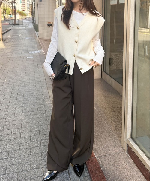 RANAN（ラナン） ベスト ジレ ゴールド調ボタンVネックベスト