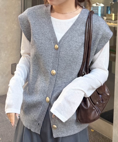 RANAN（ラナン） ベスト ジレ ゴールド調ボタンVネックベスト