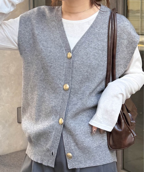 RANAN（ラナン） ベスト ジレ ゴールド調ボタンVネックベスト