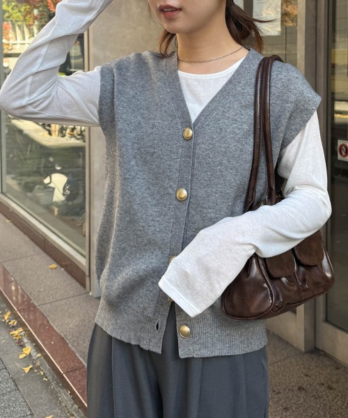 RANAN（ラナン） ベスト ジレ ゴールド調ボタンVネックベスト