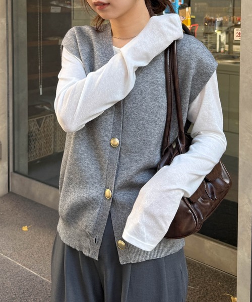 RANAN（ラナン） ベスト ジレ ゴールド調ボタンVネックベスト