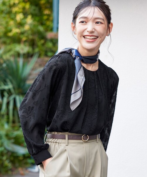 OHGA フラワージャガードブラウス　ブラック Tiaclasse ブラウス シャツ フラワージャガードブラウス レディース