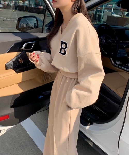 FAVORITO セットアップ 裏ボアVネックスウェットショートトップス