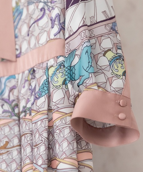 ほぼ新品Audie a muses ワンピース ドレス Audie a Muses ワンピース ホロスコーププリントワンピース