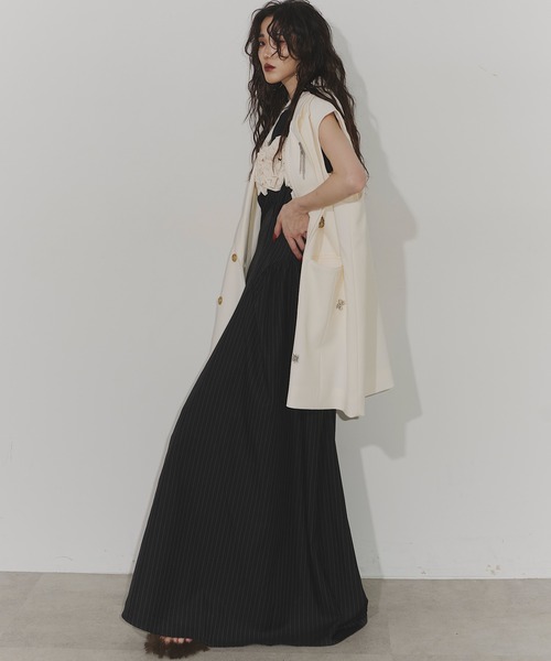 トップス Chris TROIS. Collected Bijoux vest Chris TROIS.（クリストロワ）の「Collected Bijoux vest（ベスト