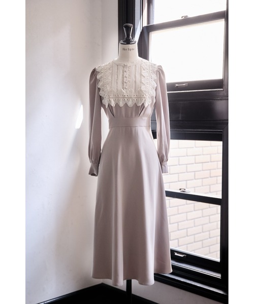 【新品未開封 24時間以内匿名配送】 ワンピース herlipto Her lip to 「Her to」 長袖ワンピース - ベージュ レディース