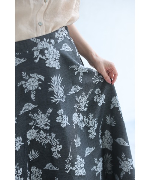 cawaii ロング スカート 一面に咲き広がる花刺繍ロングスカート