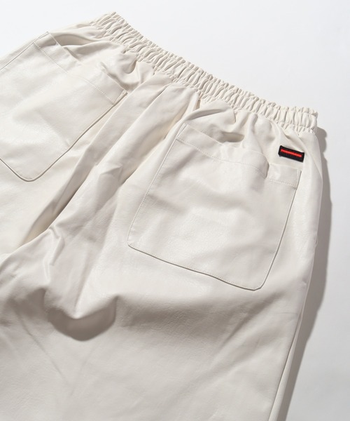 新品未使用　ebure レザー　ホワイト　ハーフパンツ FUBU パンツ 「FUBU/フブ」FAUX LEATHER SHORT PANTS/エコレザー