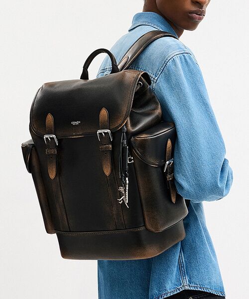COACH レザー リュック・バックパック ビジネスバッグ　通学バッグ旅行レザー COACH デイバック リュック ヒッチ バックパック・ラブド レザー