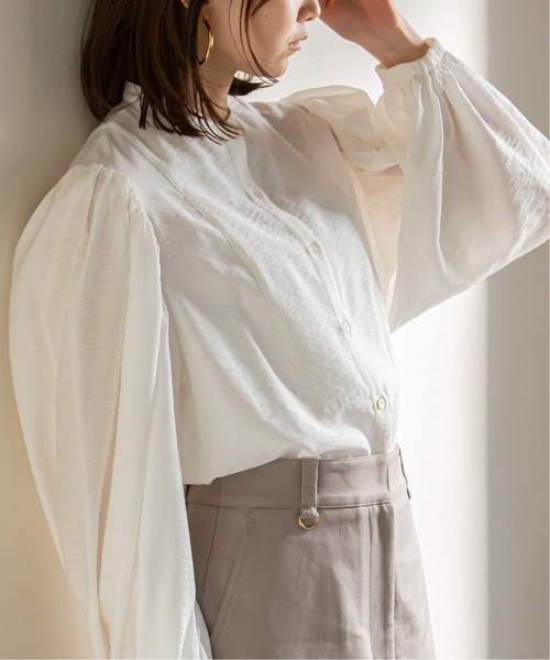 新品【ノーブル NOBLE】サテン　長袖　ブラウス　ホワイト　白　スリット　袖 NOBLE（ノーブル） 長袖ブラウス - ホワイト レディース : ZOZOTOWN