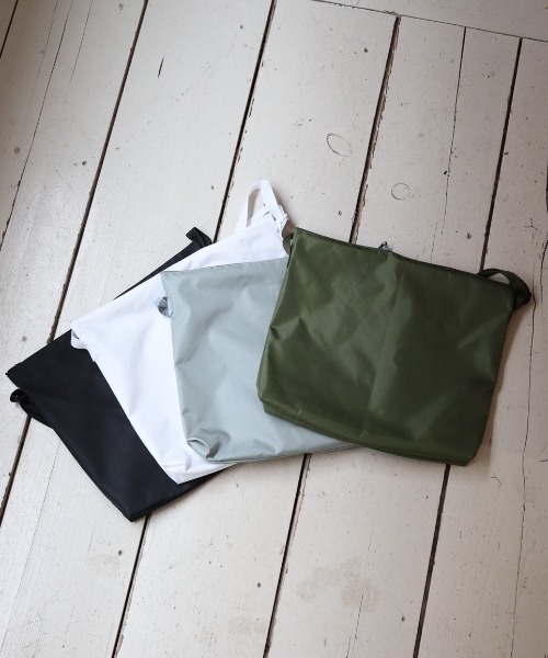 LOCALINA ショルダーバッグ Shoulder bag メンズ レディース