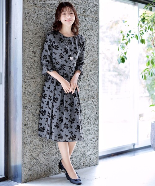 Tiaclasse ワンピース 「安田美沙子さん着用」フラワーフロッキー