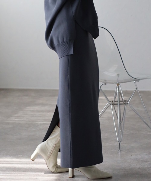 品格が香る一瞬の揺らぎ HERMES Gonna Midi ボタンスカート Long skirt | Hermès USA