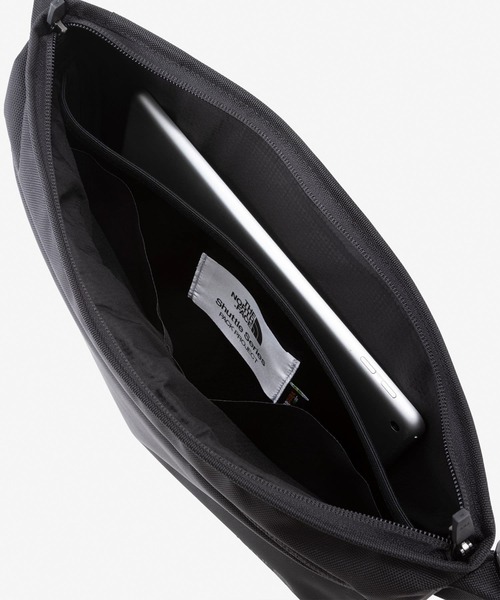 バッグ The North Face Shuttle Shoulder Pouch THE NORTH FACE Shuttle Shoulder Pouch ブラック （ザ・ノース