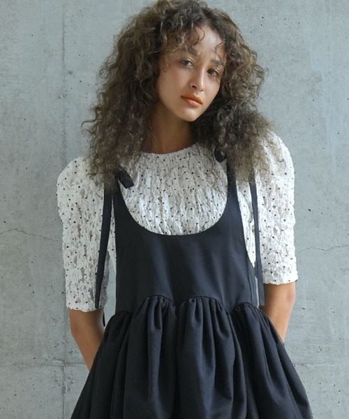 【新品未使用⭐︎完売品】Donobanパフショルダーレーストップス DONOBAN tシャツ パフショルダーレーストップス レディース
