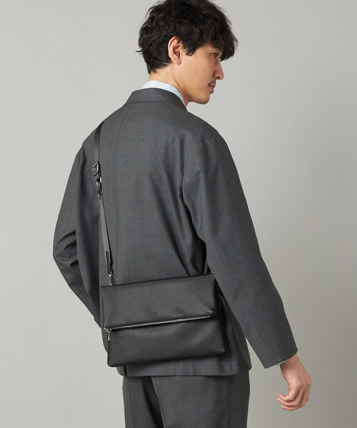 BALENCIAGA（バレンシアガ） ジャイアントエンベロープ クラッチバッグ