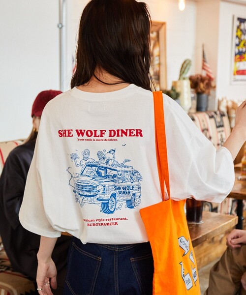FREAK'S STORE（フリークスストア） 半袖Tシャツ「SHE WOLF DINER