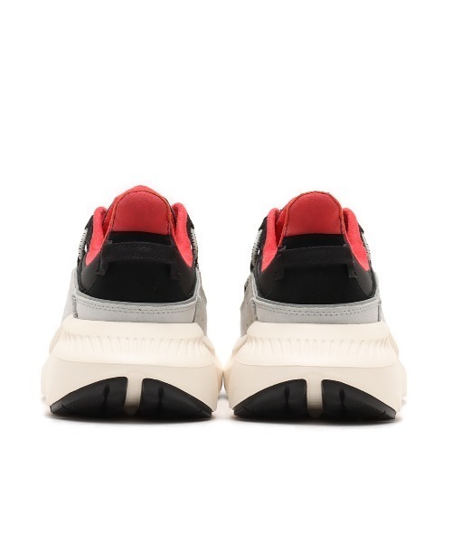 美品　UGG スニーカー　リミックス UGG CA805 V2 REMIX / アグ シーエーハチマルゴ ブイツー
