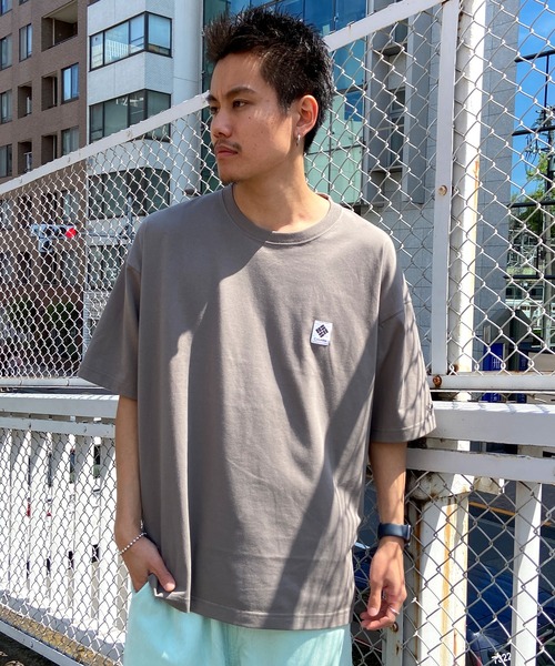 「Columbia」 半袖Tシャツ X-LARGE ブラック×ホワイト レディース