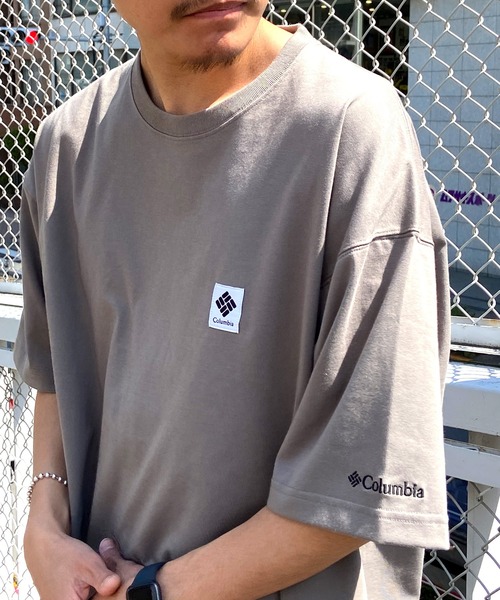 「Columbia」 半袖Tシャツ X-LARGE ブラック×ホワイト レディース