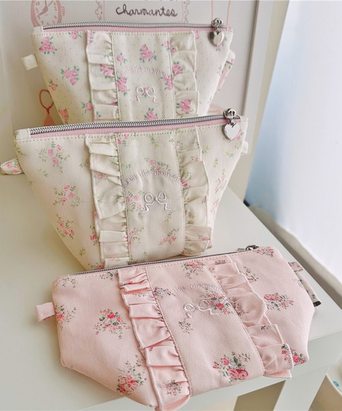 leune（ルネ） ポーチ ワンポイント刺繍フリルポーチ/マルチポーチ