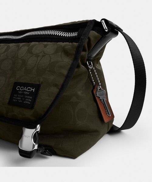 COACH（コーチ） ショルダーバッグ メッセンジャー・シグネチャー