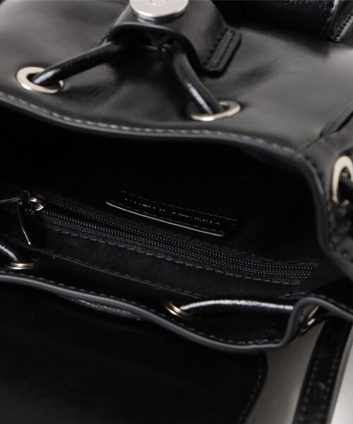 CHARLES ＆ KEITH（チャールズ&キース） デイバック リュック Blaise 
