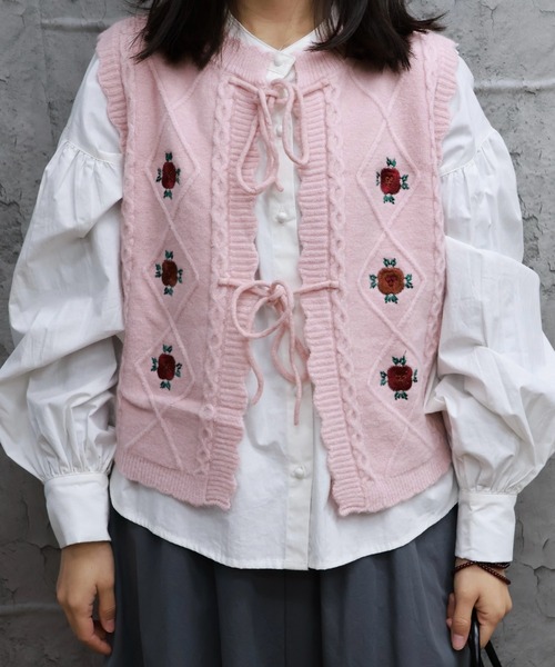 SHOUYO ベスト ジレ 花柄刺繍ニットベスト／フロントリボン／レトロ
