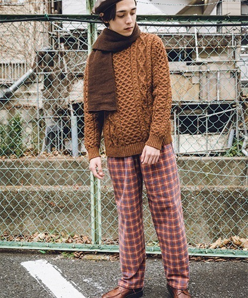 ニット セーター ARAN CABLE CREW NECK SWEATER レディース メンズ Kerrywoollenmills ニット セーター ARAN CABLE CREW NECK