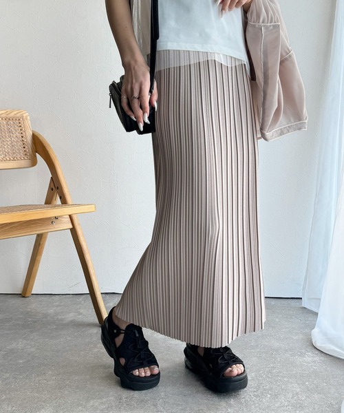 Salvatore Ferragamo プリーツロングスカート classicalelf スカート 大人の”きちんと見え”を叶える。プリーツ