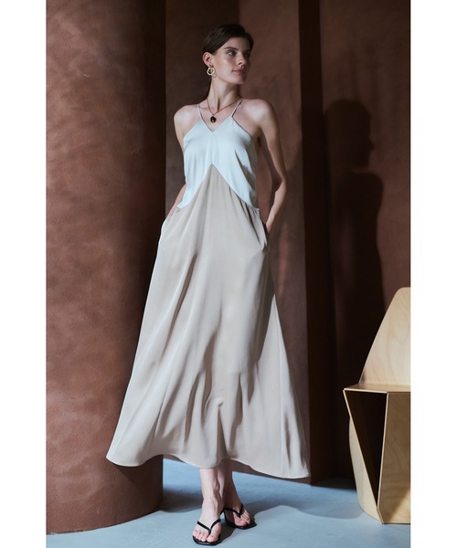 Estella.K ワンピース Clara Two-Tone Dress Vネックバイカラードレス