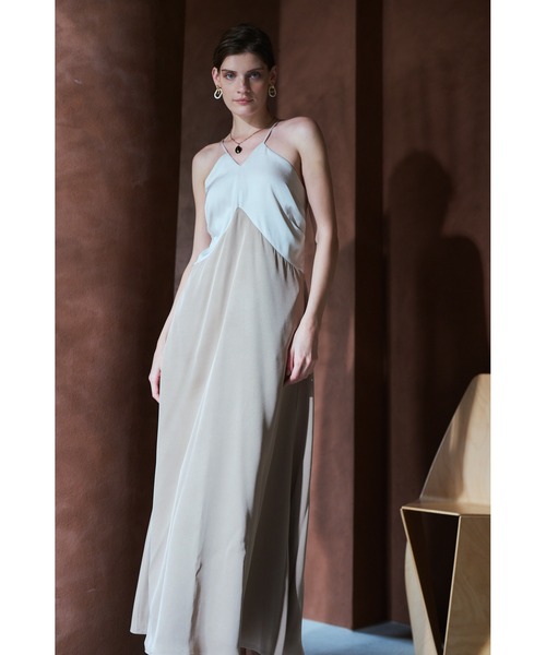 Estella.K ワンピース Clara Two-Tone Dress Vネックバイカラードレス