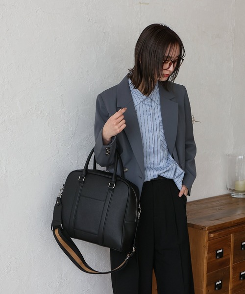 VitaFelice（ヴィータフェリーチェ） ボストンバッグ 本革2wayスクエア