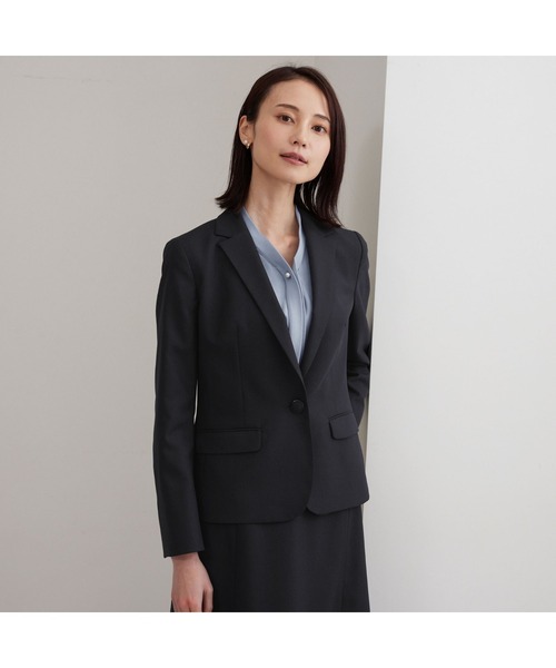 AOYAMA スーツ 「定番的で飽きの来ないデザイン」美しいドレープ性と