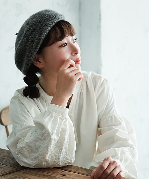 soulberry（ソウルベリー） ブラウス シャツ 野ばらの実の刺繍ブラウス