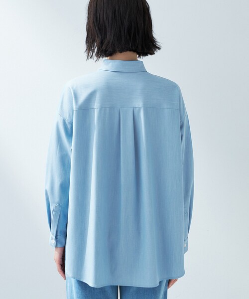 新品同様インディヴィINDIVI★デニムシャツチュニック INDIVI（インディヴィ） ブラウス シャツ 「洗える」デニムライク