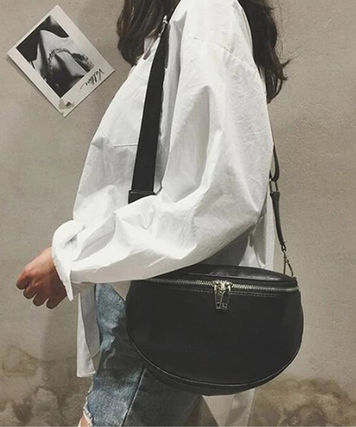 【美品】MCM　ボディバッグ　ウエストバッグ　レザー　本革　ロゴ　ブラック Jelly moo（ジェリームー） ウエストポーチ ウエストバッグ