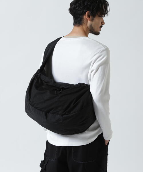 「The Make Happy Studio」 ショルダーバッグ F ブラック メンズの画像