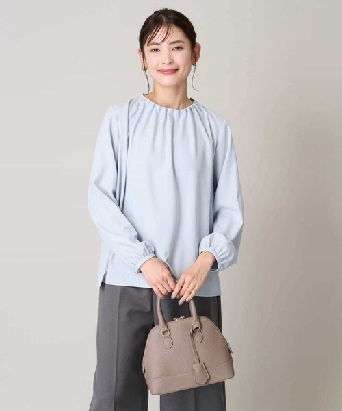 a.v.v（アー・ヴェ・ヴェ） ブラウス シャツ 「洗える」タックネック