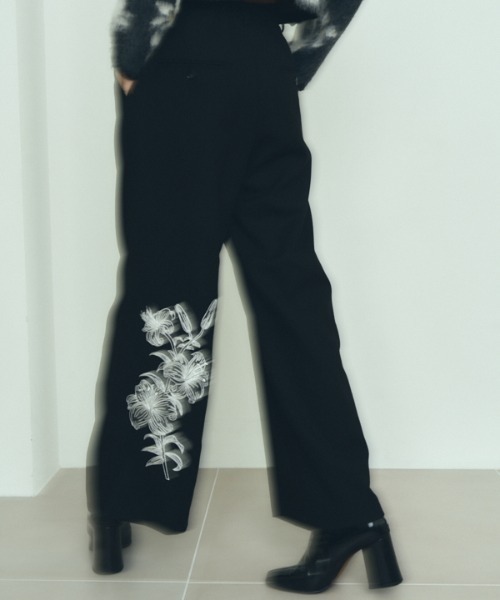 Muel Chic（ミュエルシック） スラックス パンツ Lily embroidery